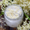 Čo s nazbieranou bazou? Skús netradičný recept na bazový cukor!