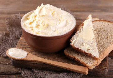 Vyrob si domáce maslo! Ako na to? Skús tento jednoduchý recept!