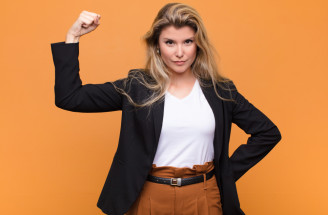 Keď žena zarába viac ako muž: Môže to spôsobovať problémy vo vzťahu či manželstve?