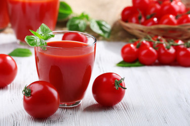 Paradajková šťava ako liek na mnohé neduhy? O tom musíš vedieť!