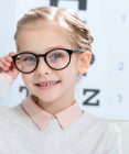 Krátkozrakosť u detí: Prvé príznaky, možnosti korekcie zraku a tipy na prevenciu