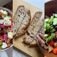 Dokonalý letný šalát? Panzanella s čerešňami, burratou a krutónmi