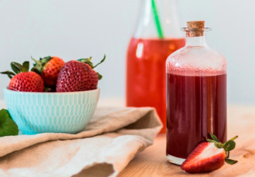 Recept na Jahodový sirup s mätou. Pravé letné osvieženie!