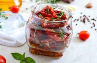 Recept na sušené paradajky v náleve: Na nerozoznanie od drahých z obchodu!
