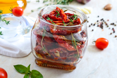 Recept na sušené paradajky v náleve: Na nerozoznanie od drahých z obchodu!