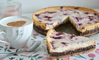 Strakatý cheesecake: Ochutnaj tento lákavý trojfarebný dezert