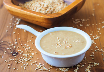 Všetko o tahini: Toto potrebuješ vedieť skôr, než ju ochutnáš!
