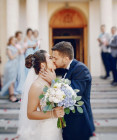 Ako vytvoriť svadobnú webovú stránku: Kompletný sprievodca pre moderných snúbencov