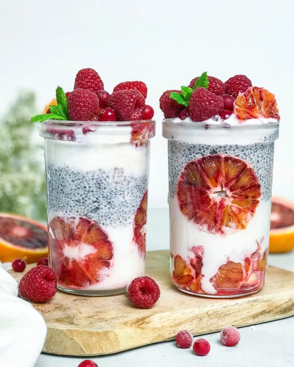Kokosový chia puding s ovocím