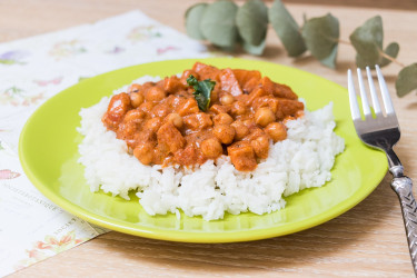 RECEPT: Kokosové karí s batatmi a cícerom – toto si okamžite zamiluješ!