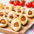Recept na mini hotdogy z lístkového cesta: Len tak sa po nich zapráši!