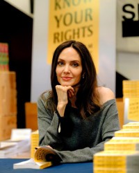 Angelina Jolie a jej cit pre eleganciu: Inšpiruj sa ňou aj ty!