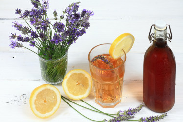 Už si ochutnala úžasný levanduľový sirup? Ak nie, rýchlo to naprav!