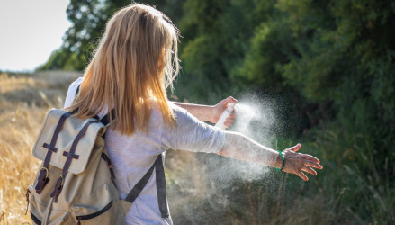 Sezóna kliešťov 2021: Vieš ako správne a bezpečne kliešťa vybrať?