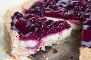 Cheesecake s lesným ovocím