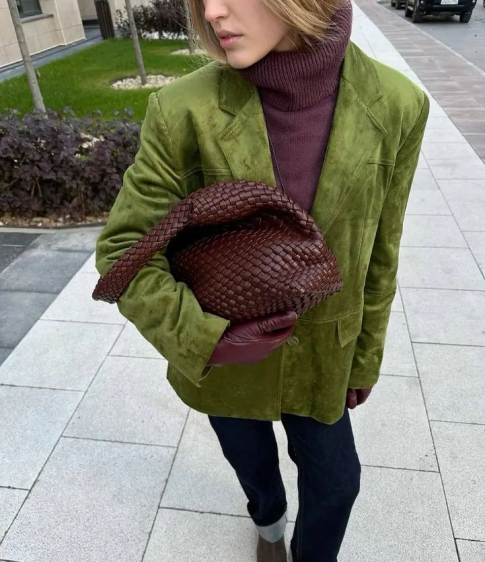 burgundy farba na jeseň