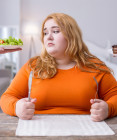 Jak spolu souvisejí poruchy příjmu potravy a obezita? Mnohem víc, než si myslíš!
