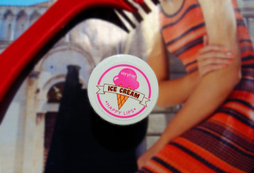 TEST: Oriflame – Very Me – Ice Cream Happy Lips - balzam na pery