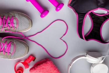 Dokonalá a pritom fit: Čo si zbaliť do fitka? Toto je 7 must haves pre ženy!