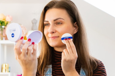TEST: Nivea Ošetrujúci tónovací krém v hubke Hyaluron Cellular Cushion 3 v 1