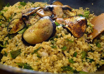 Bulgur s baklažánom a lúčnymi bylinkami