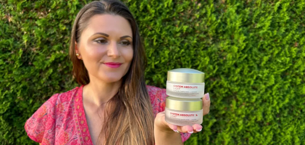 Denný a nočný protivráskový krém – základ anti-aging starostlivosti, ktorý si Henrieta Martinková vyberá ako istotu. 