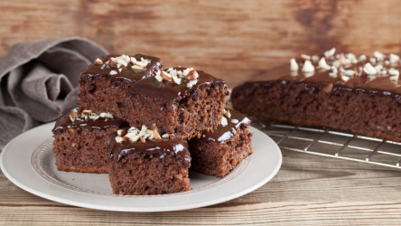 Hrnčekový recept na perník s jablkami: Vráť sa ku klasike od babičky!