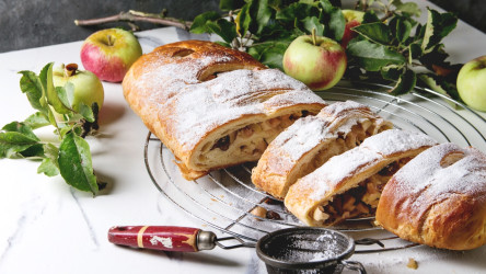 Úžasná neťahaná jablková štrúdľa: Originálny recept, ktorý musíš mať v kuchárke!