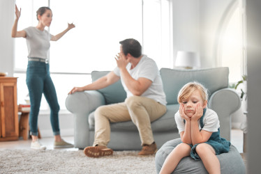 Partner chce vychovávať dieťa inak? Tipy, ako zvládnuť konflikt vo výchove