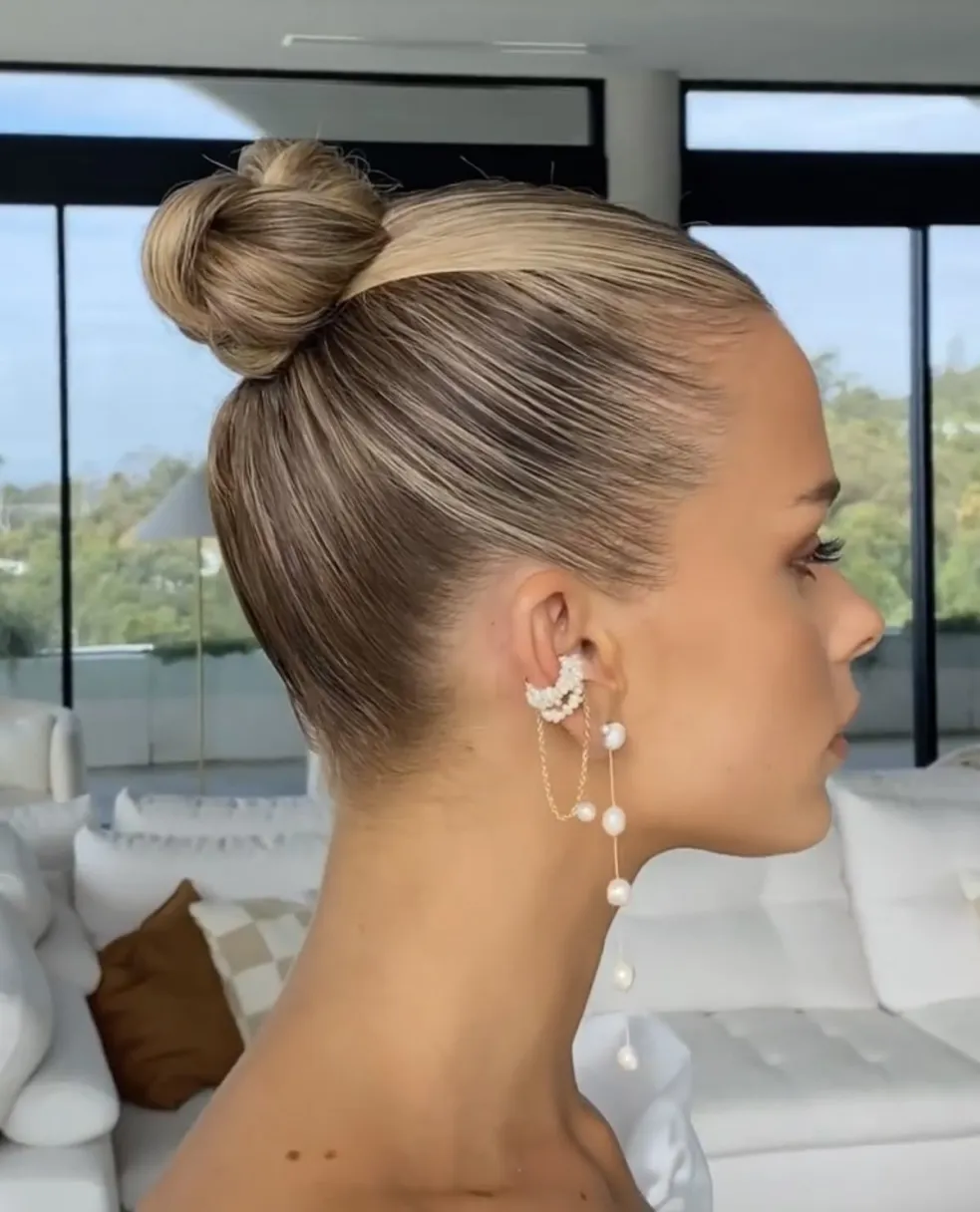 sleek bun