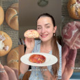 Chrumkavé plnené kaiserky so syrom a slaninou: Recept do pol hodiny