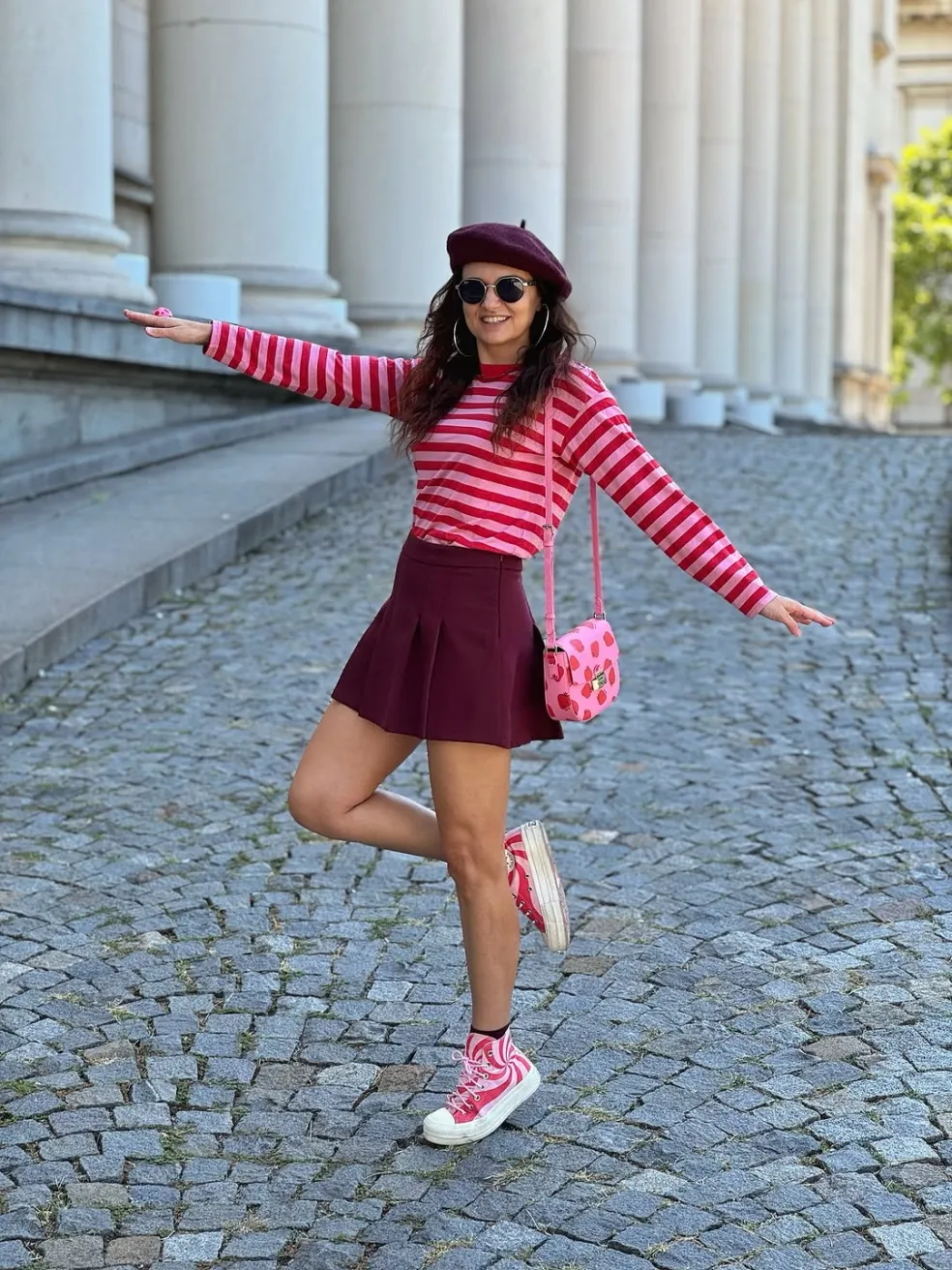 bordová baretka