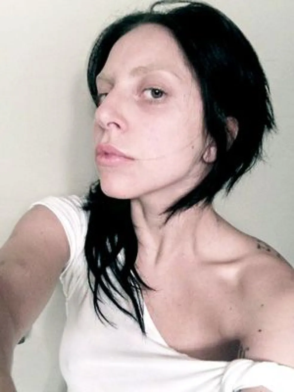 Lady Gaga bez make-upu
