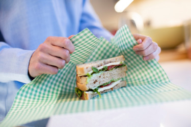 Obal zo včelieho vosku (Beeswax Wrap): Ekologická náhrada za igelit?