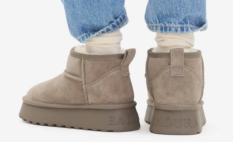 Trendy zateplené dámske topánky 2025 – elegantné a pohodlné zimné modely v neutrálnych tónoch