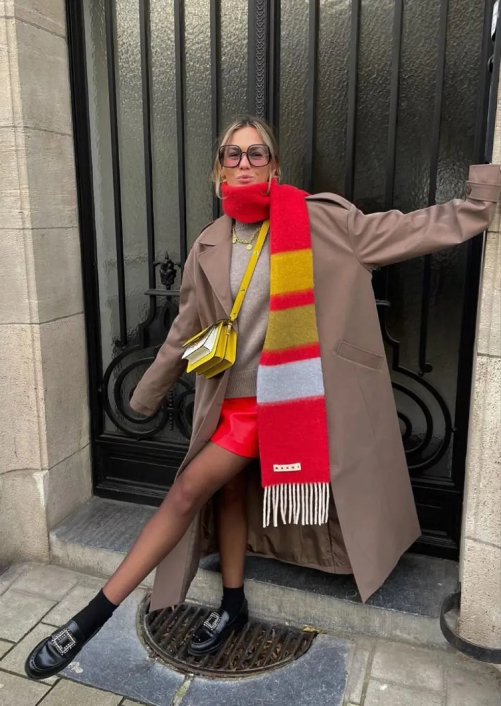 ako zladiť kabát so šálom