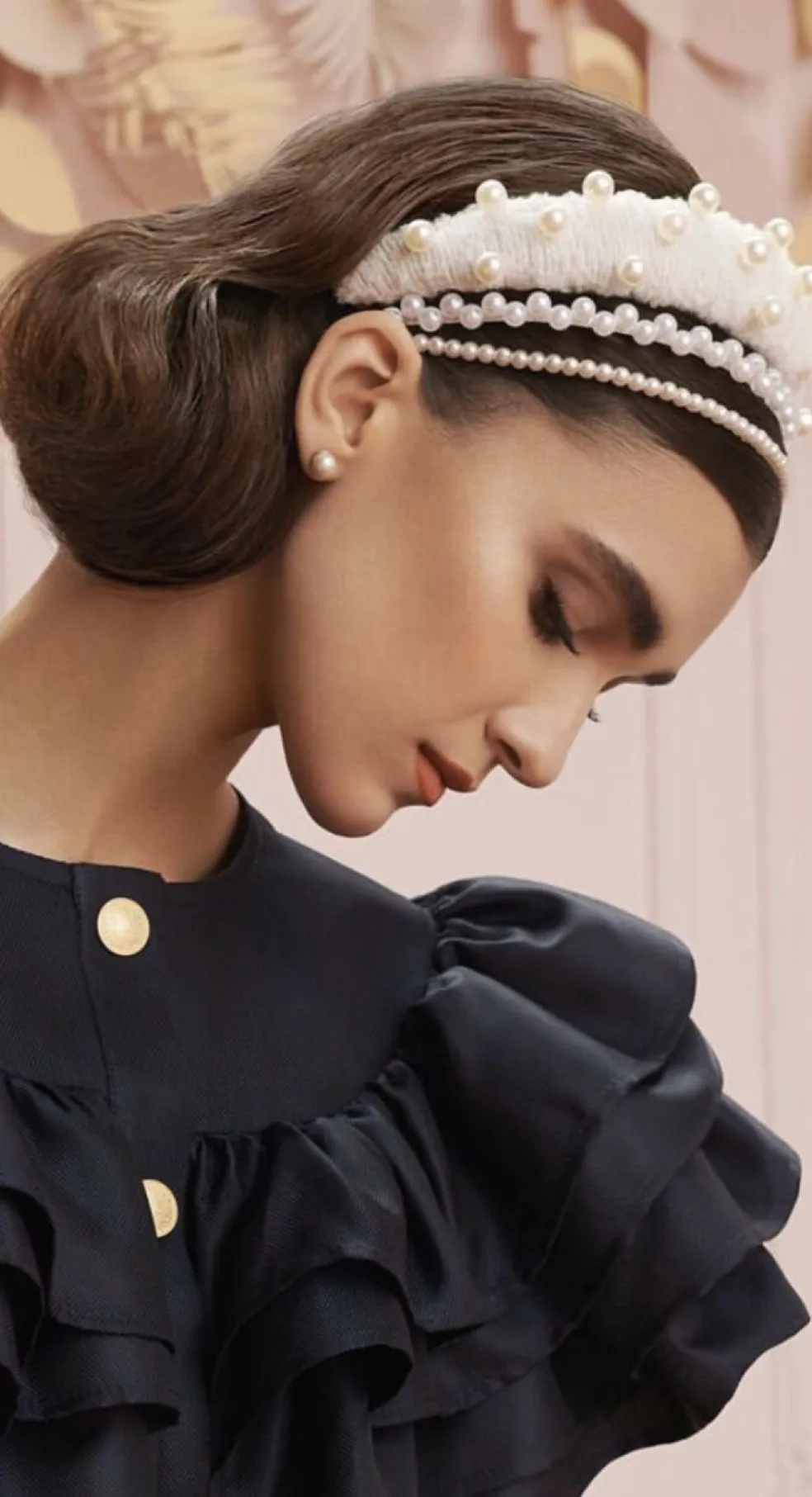 Biele čelenky s perlami