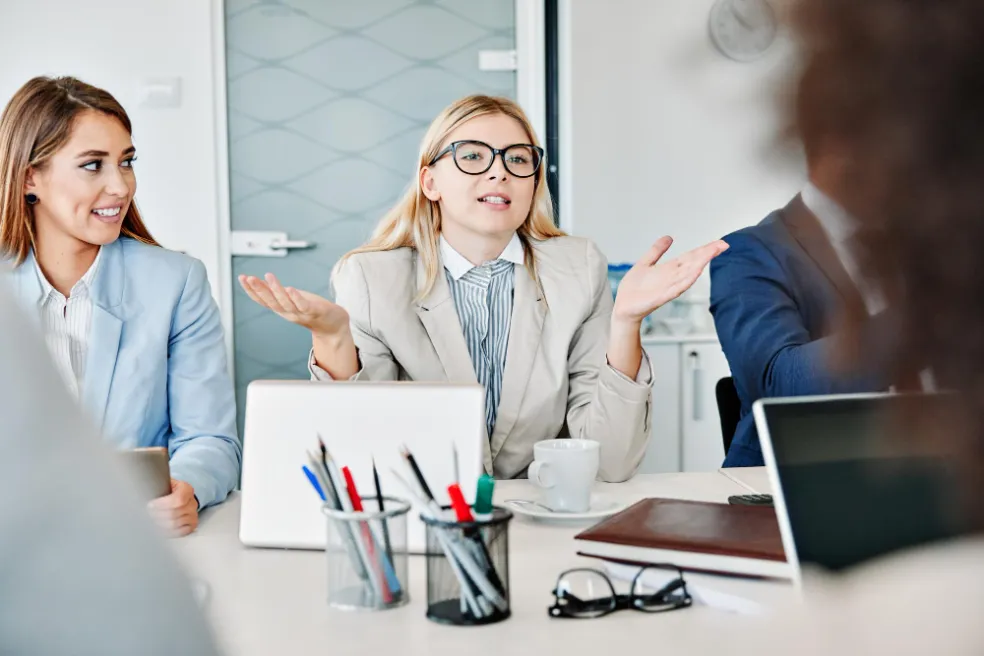 koho povýšia koncom roka