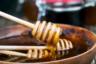 Vieš, aký je medovicový med? Je lepší než všetky ostatné?