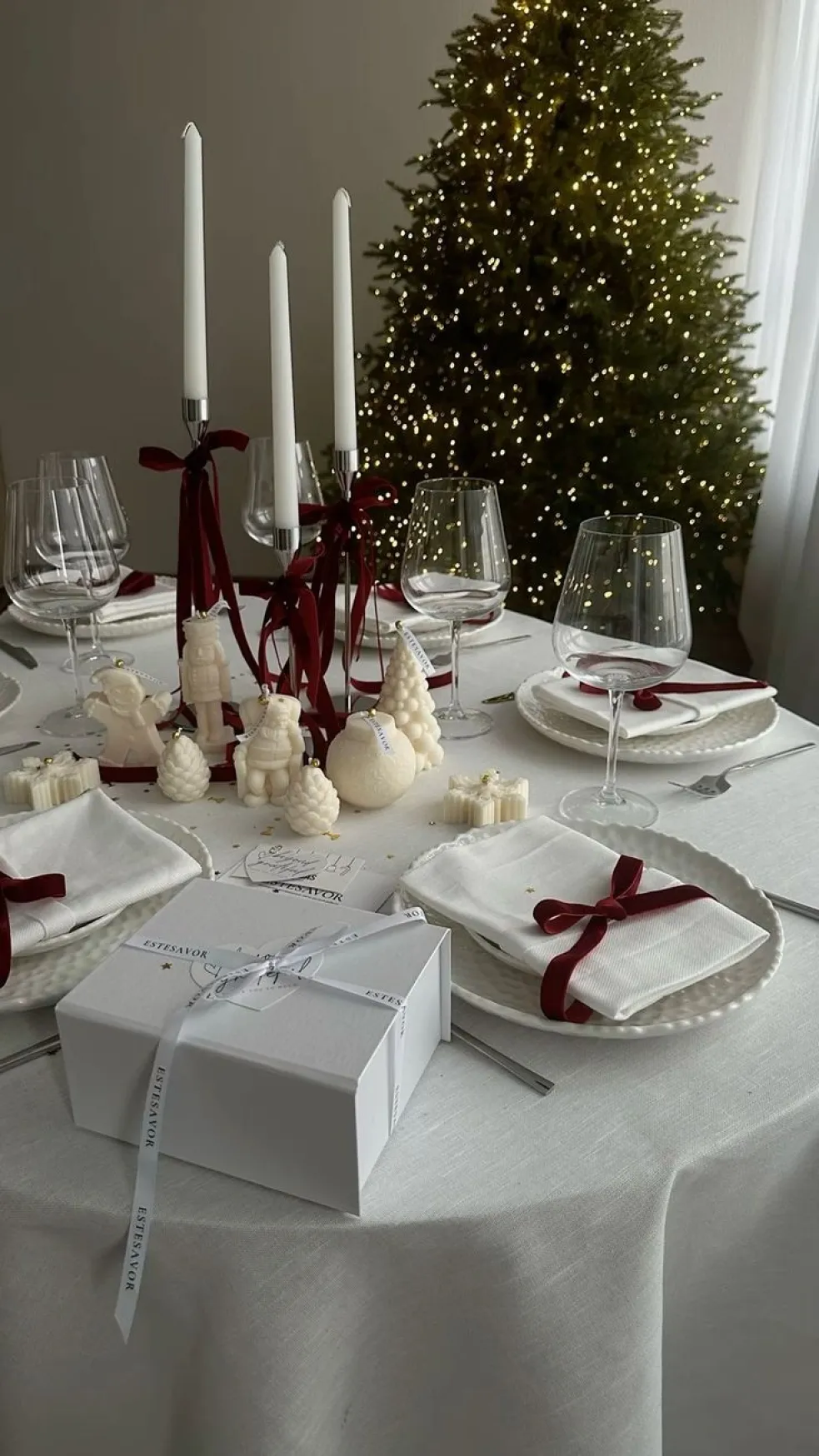 ako vyzdobiť vianočný stôl
