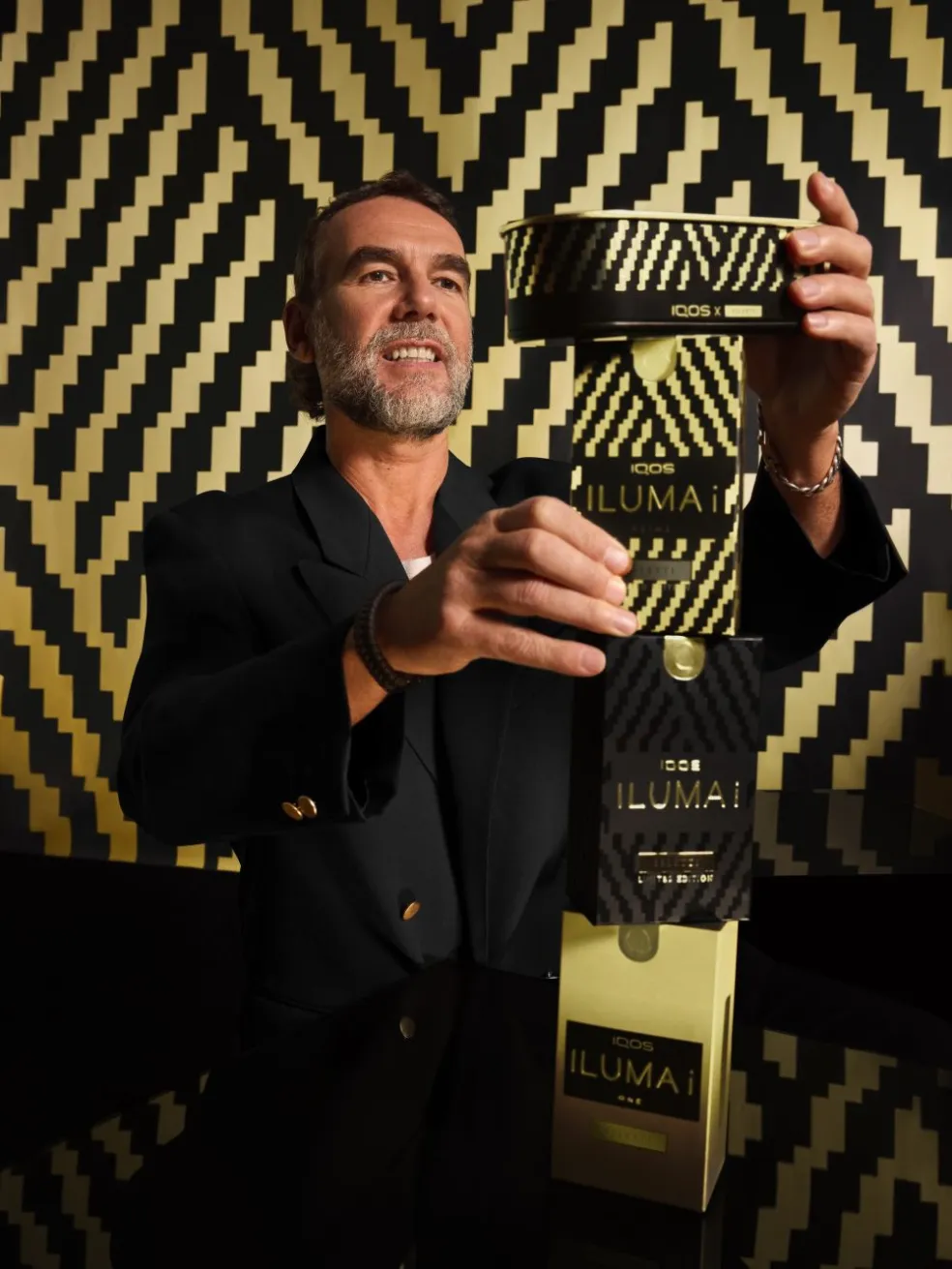 Limitovaná edícia IQOS ILUMA i × SELETTI