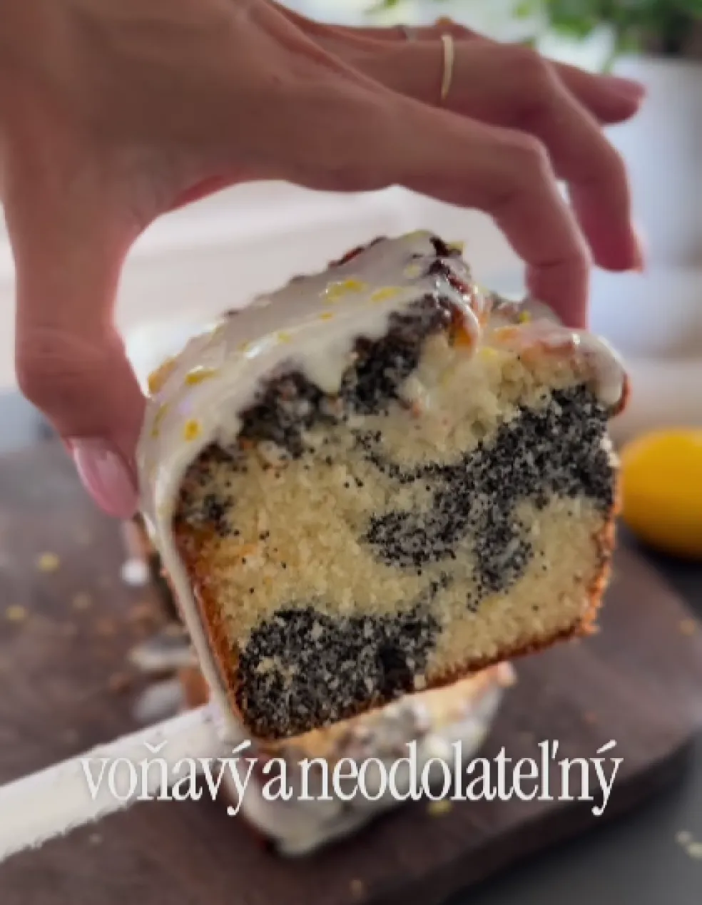 citrónovo-makový chlebík