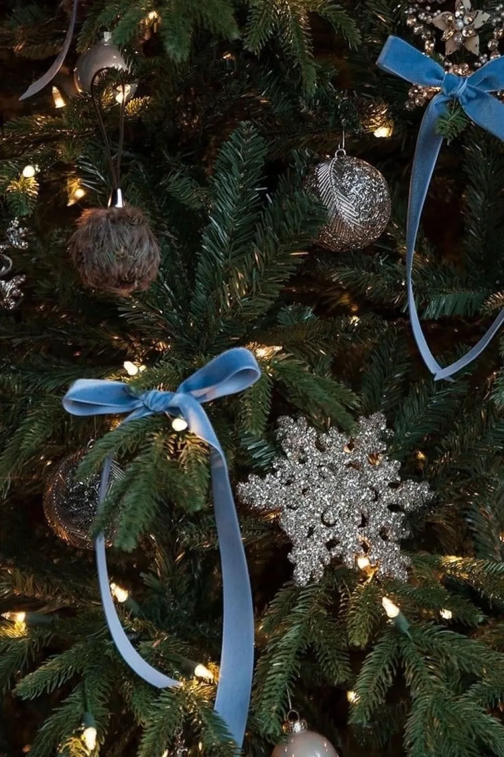 dymová modrá Vianoce