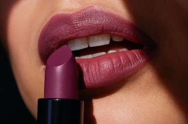 Obsahuje tvoj rúž skryté kovy? Zisti, čo sa skrýva v pigmentoch, ktoré nosíme každý deň