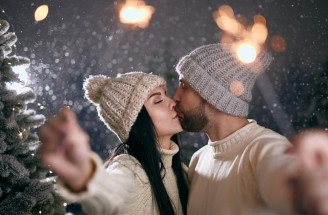 Horoskop lásky na december 2025: Teplo Vianoc, úprimnosť a blízkosť