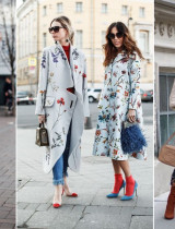 10 najlepších inšpirácií, ako nosiť kvetinový vzor v zime