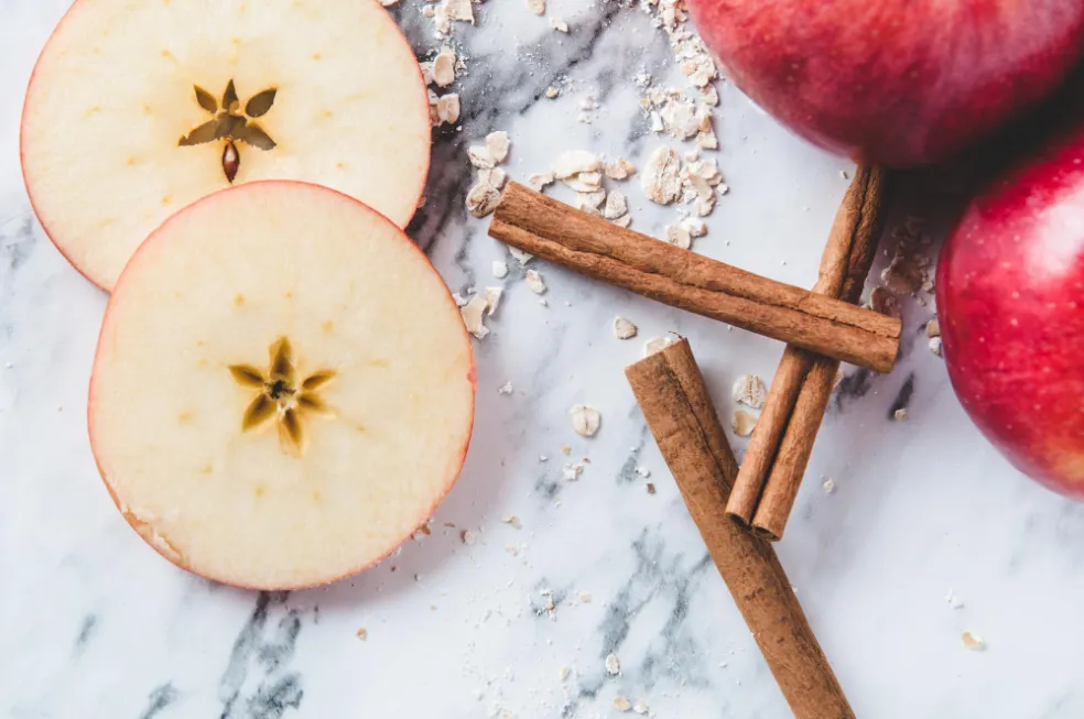 krájanie jablka na Štedrý večer