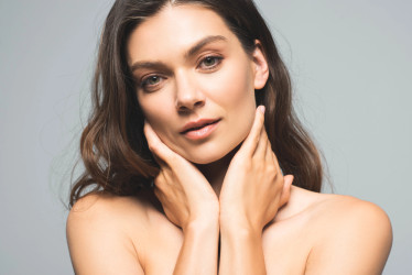 Prečo majú niektoré ženy peknú pleť, aj keď sa o ňu takmer nestarajú?