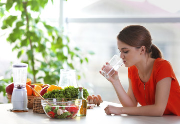 Len piť vodu nestačí: Jedz týchto 7 hydratujúcich potravín