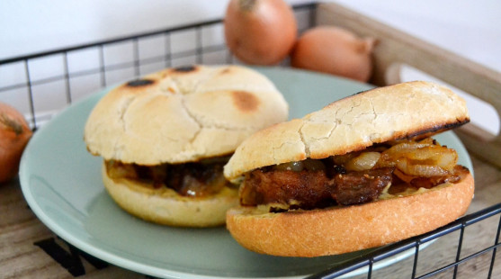 Najlepšia cigánska pečienka v žemli: Urob si vianočné trhy doma